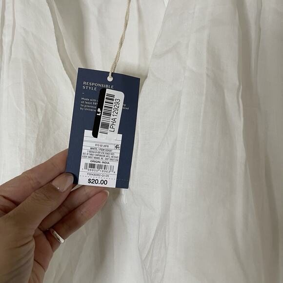 NEW! Universal thread white vneck short sleeve casual cotton blouse top medium - Picture 4 of 5